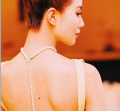 女人后背长痣好不好后背长痣痣相分析