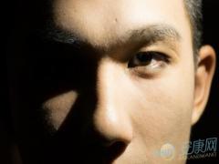 男人山根有痣克妻是迷信吗？了解痣相特点(图文)