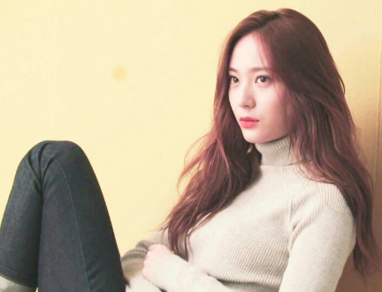 陈靓萱出生1985年--英格兰足球行动员韦恩·鲁尼出生1986年——李明翰