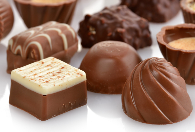 6月15日生日巧克力屋型蛋糕stockadecake