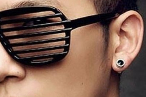 男人耳朵小的肾气不足如果男人的耳朵又小又薄的话,代表了这样面相的