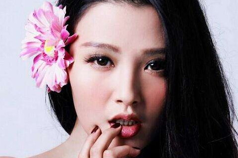 天生带桃花的面相看你有吗