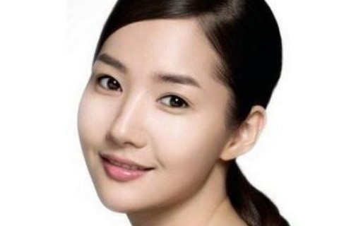 嘴唇薄的女人面相性格特点