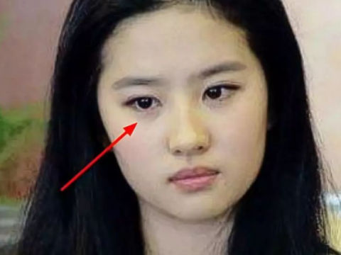 中是经受不住挫折的,拥有这样面相的人会经常出现了逃避挫折的情况