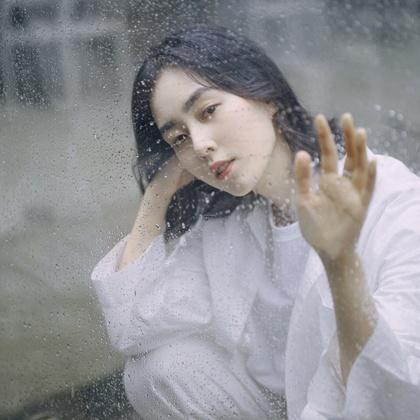 梦见自己在光脚走路是什么意思