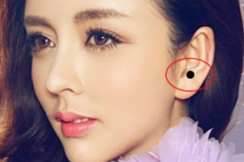 耳朵有痣代表什么图解 耳朵有痣的女人代表什么意思