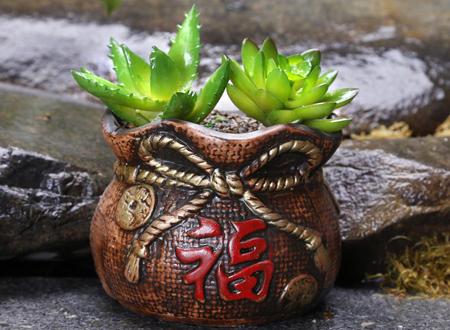 嘴唇长痣代表什么 嘴唇周围有痣又怎样？