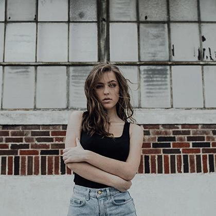女儿在娘家过年好不好呀,远嫁的女儿可以回娘家过年吗