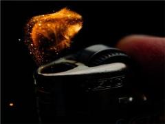 梦见钻门缝,梦见钻门洞